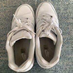 Nike air court size 12